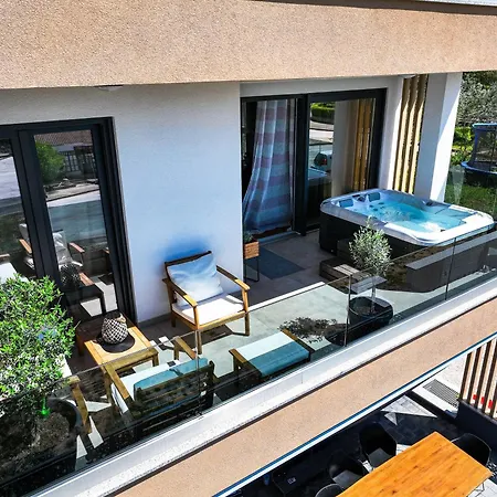 Luma Luxury With Jacuzzi Zadar