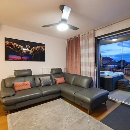 Luma Luxury With Jacuzzi Zadar