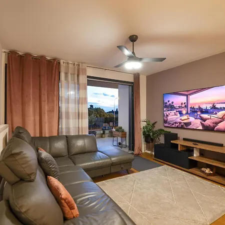 Luma Luxury With Jacuzzi *