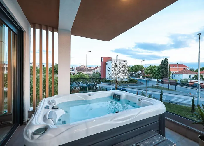 Luma Luxury With Jacuzzi Apartment *