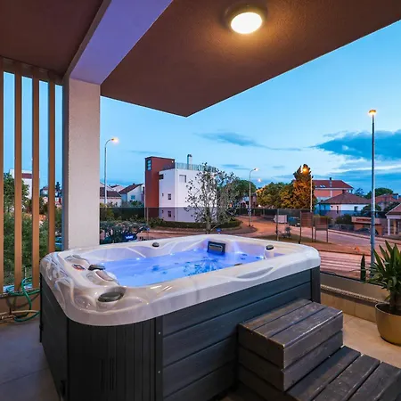 Luma Luxury With Jacuzzi * 扎达尔