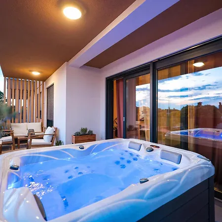 Luma Luxury With Jacuzzi * 扎达尔