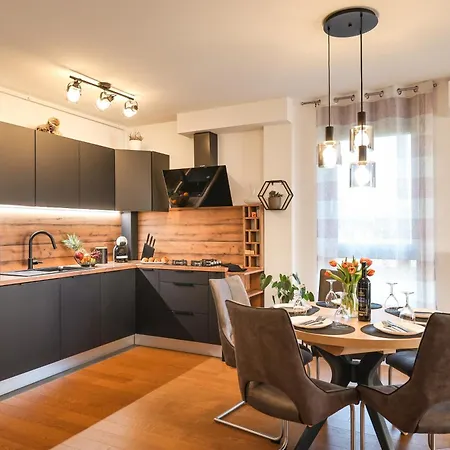 Luma Luxury With Jacuzzi Apartment