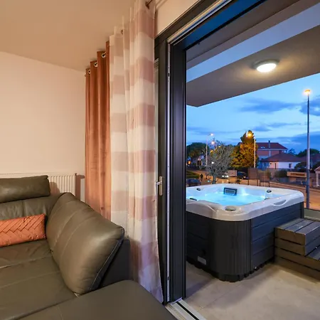 公寓 Luma Luxury With Jacuzzi *