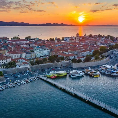 Luma Luxury With Jacuzzi Apartment Zadar